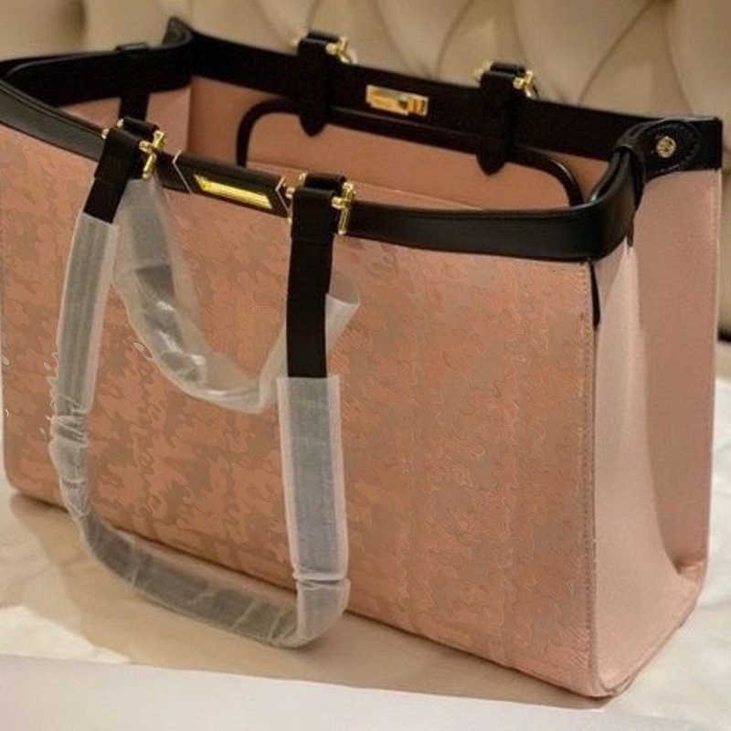 

Classic large capacity handbag designer tote bag women beach outdoor underarm shoulder shopping bags fashion canvas totes, Pink