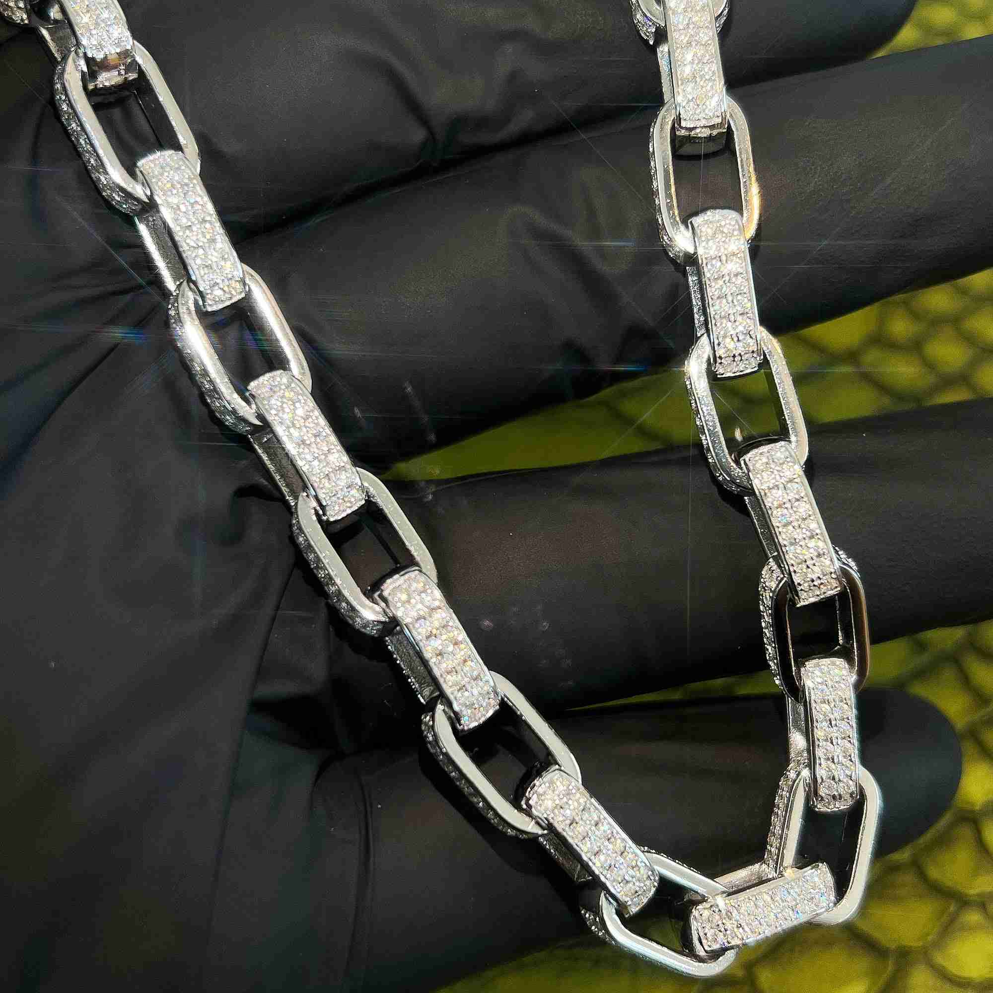 

Iced Out Jewelry 12mm Cuban Link Chain Vvs Moissanite Diamond Custom Silver Hip Hop Cuban Necklace