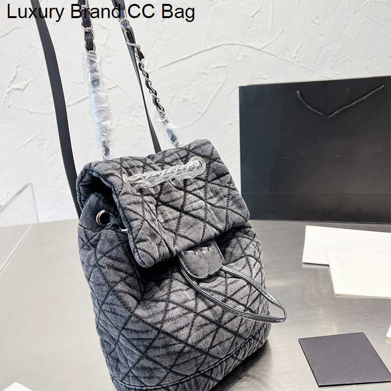 

Capacity CC Backpacks Shoulder Women's Bags Large Top Denim Bags Quilted Designer Bags Classic Shoulder Chain Handbag High Quality Designers Handbags, Red