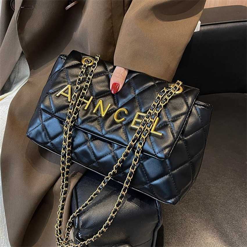 

20% OFF 2023 handbag Lingge Chain for Women's DaRong New Fashion Spring/Summer Advanced Sense Popular One Shoulder Crossbody Bag, Black