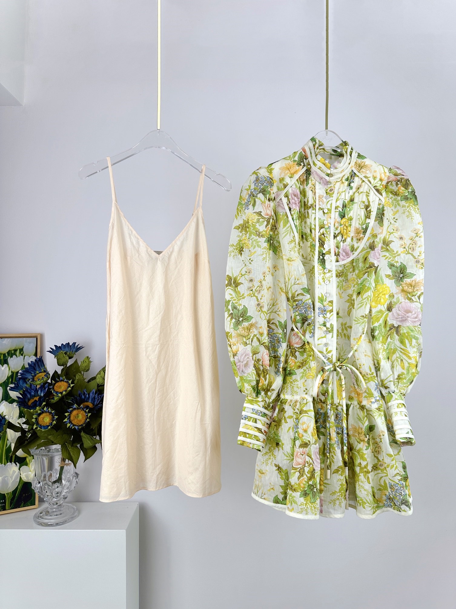 

Runway Dresses 2023 Australian designer designs a new unique Eden collection Eden ruffled floral print mini dress for spring and summer, Multi