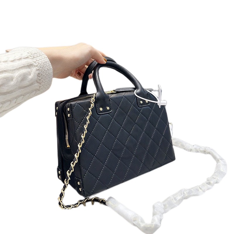 

Shoulder Bags Handle Soft Luxury CC Trunk Bags Luxury Original Quality Designer Messenger Bag Lady Crossbody Bags Top Fashion Casual Leather With Box Size 23 21cm, Light green