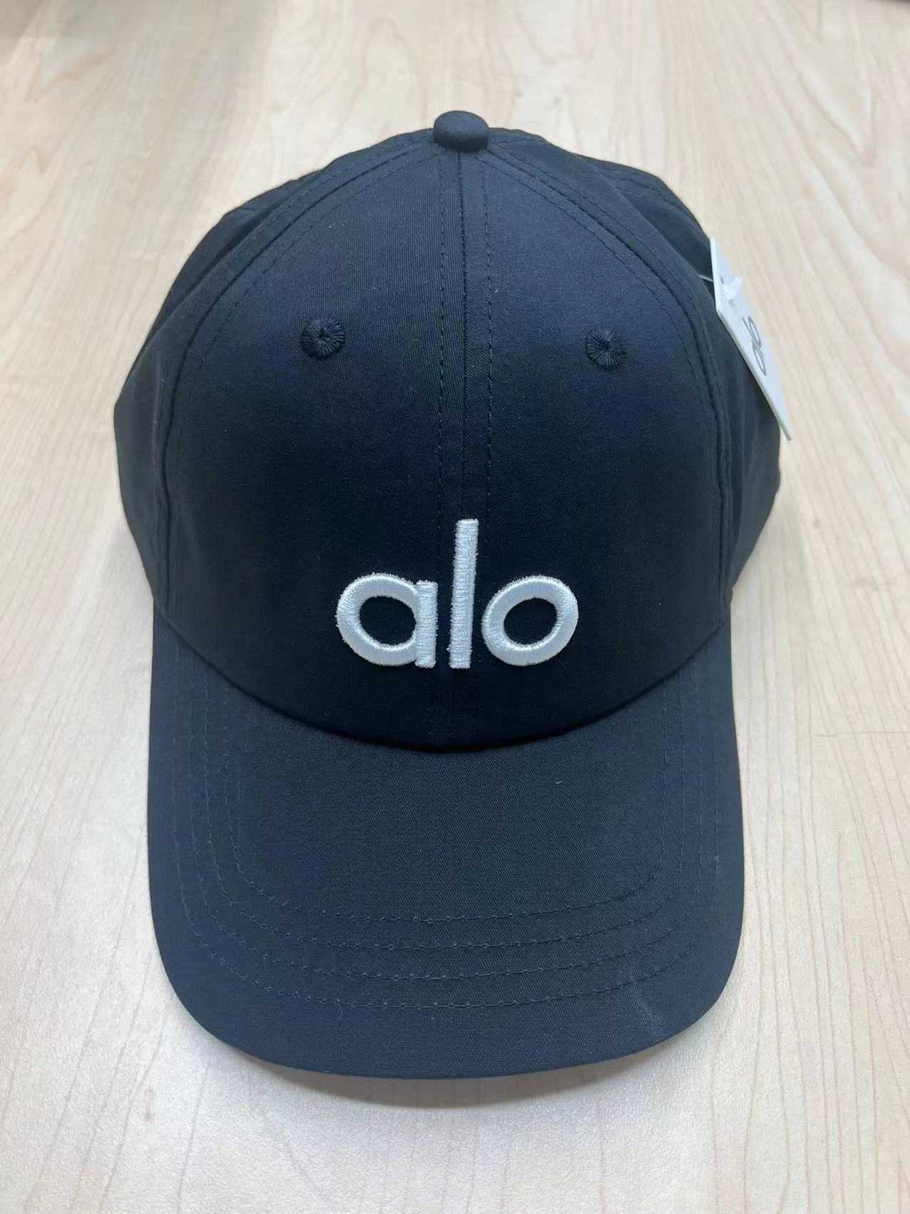 

Designer Hats Alo Yoga Cap For Men And Women's Large Cap Shows Small Face Versatile Baseball Cap Outdoor Sports Trend Sunscreen Hat Balck Fashion, Pink embroidery