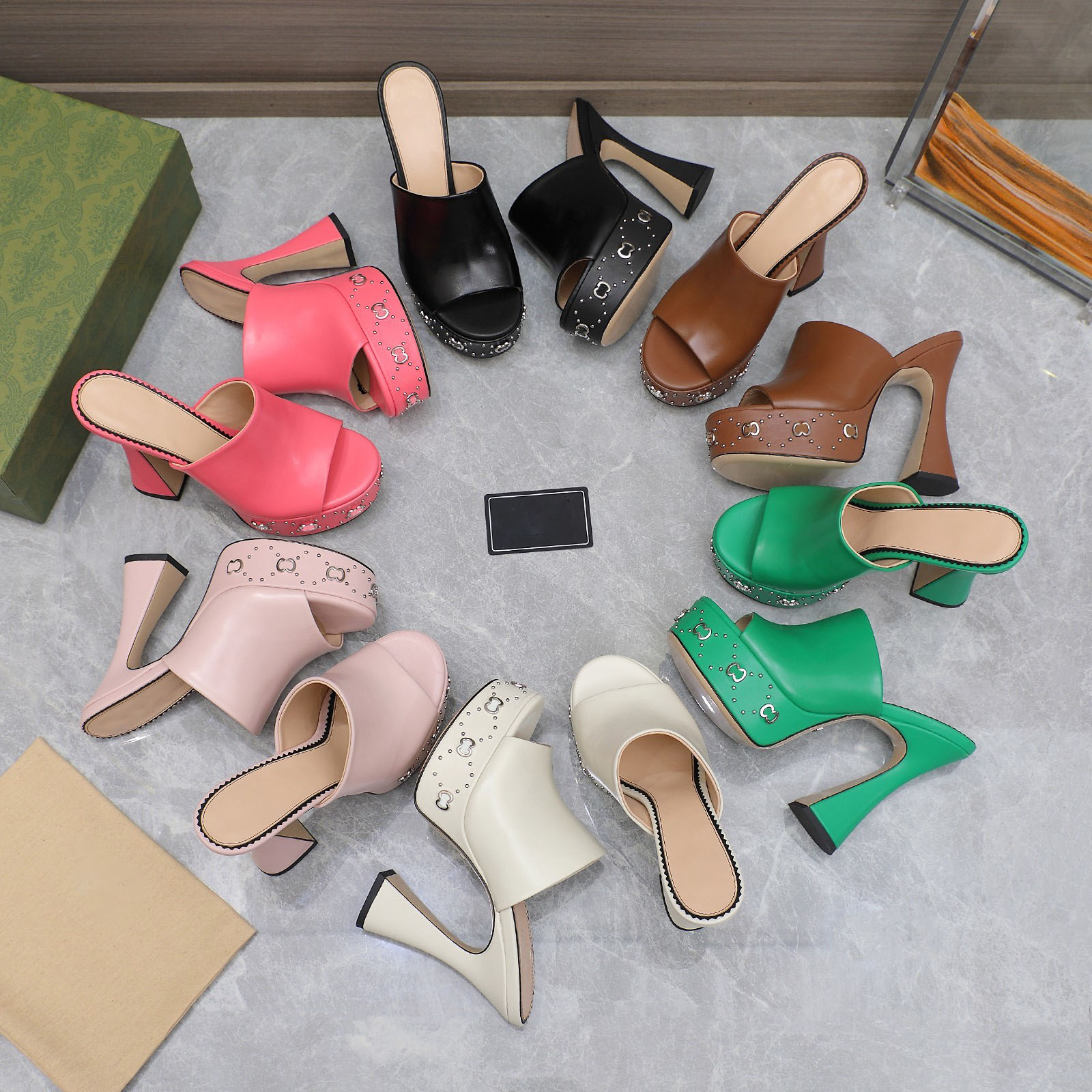 

Leather Heeled Sandals Open round toe Logo stamp at leather footbed Covered platform midsole with triangle Designer factory footwear with box, Black