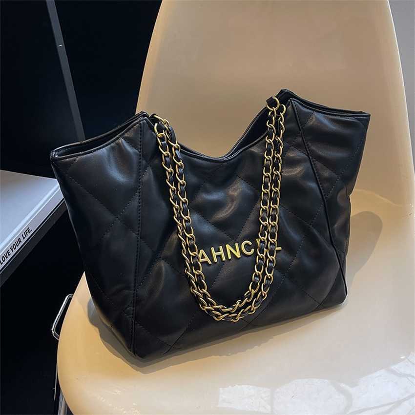 

20% OFF 2023 handbag Autumn and Winter High Capacity New Women's Fashion Commuter Shoulder Casual Versatile Western Tote Bag, Black5