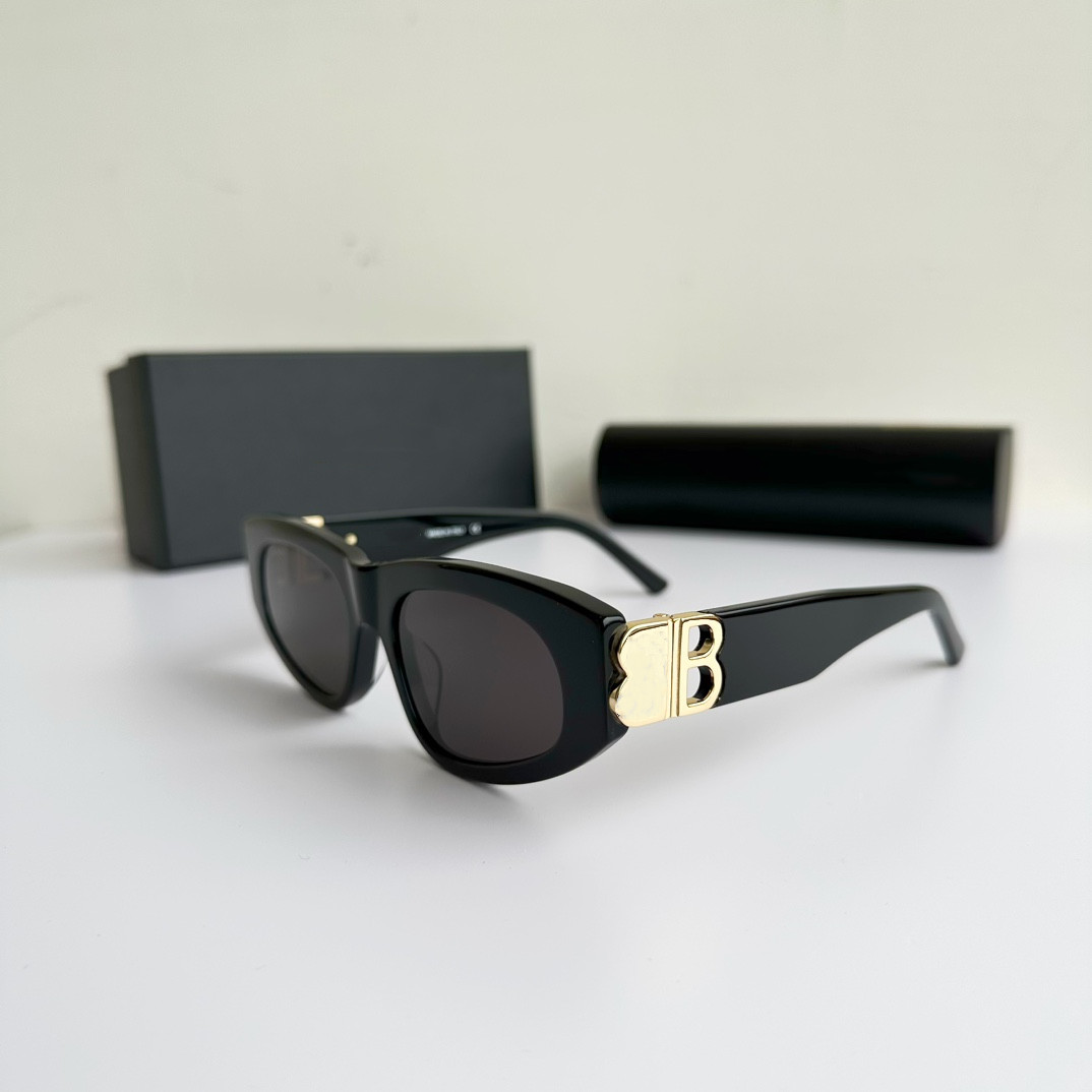 

Sunglasses For women Summer style 0095 Anti-Ultraviolet 0096S RECTANGLE SUNGLASSES Retro Shield lens Plate quare full frame Womens fashion Eyeglasses Random Box