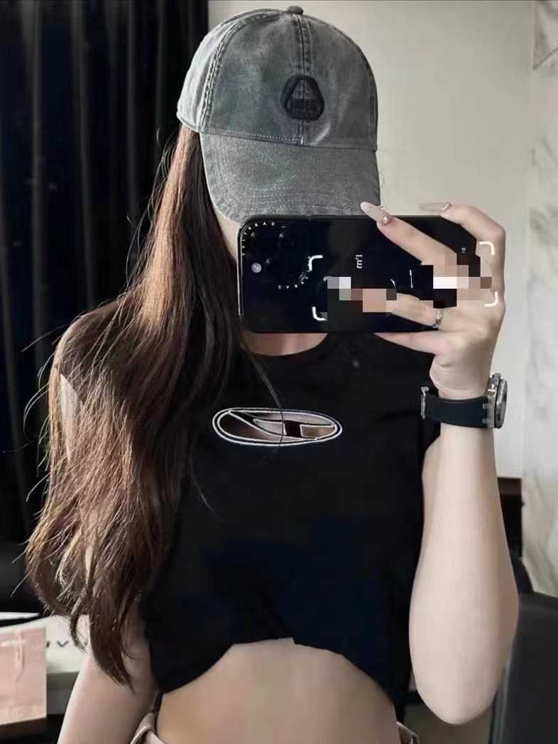 

Designer haute couture23 Summer Small Design Sense Hollow out Embroidery T-shirt Sweet Spicy Sexy Short Slim Fit Slim Top Short Sleeve Female, White