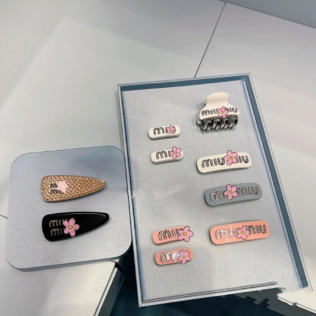

Super sweet and lovely miu text Mo Landi bangs small hairpin spring mouth clamp., No box