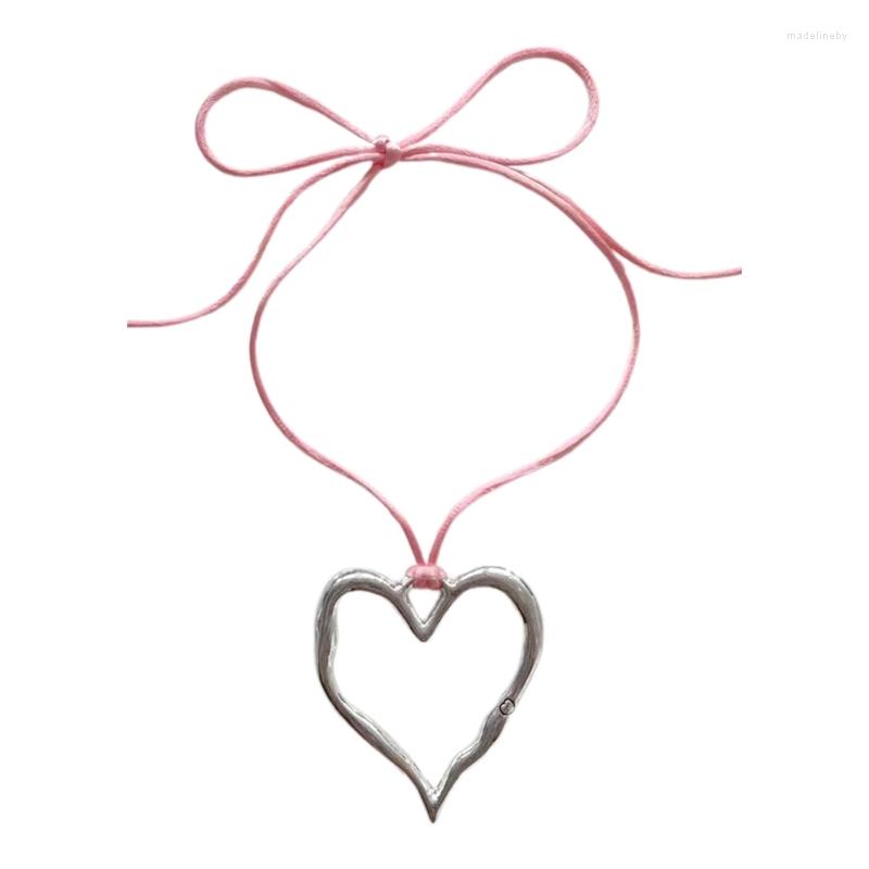 

Chains Delicate Irregular Love Choker Dainty Hollow Heart Pendant Necklace Simple Y2K Necklaces Everyday Jewelry For Women Girl