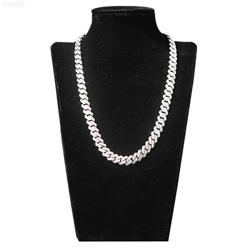 

Wholesale Price Hip-hop 925 Silver and Moissanite Necklace Punk Necklace Cuban Chain Ultra Thick Chain Clavicle Chain