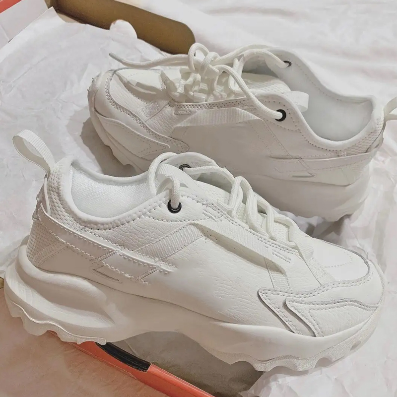 

TC 7900 Men Women Casual Shoes Sneakers luxury designer black white Running Shoe Sports Womens Trainers WITH BOX, Black with