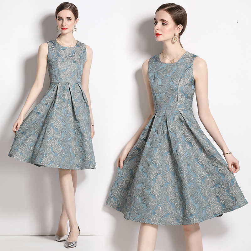 

Spring Women' 2023 New Temperament Slim Fit Waist Colorful Sleeveless Tank Top Jacquard Dress Women, Color