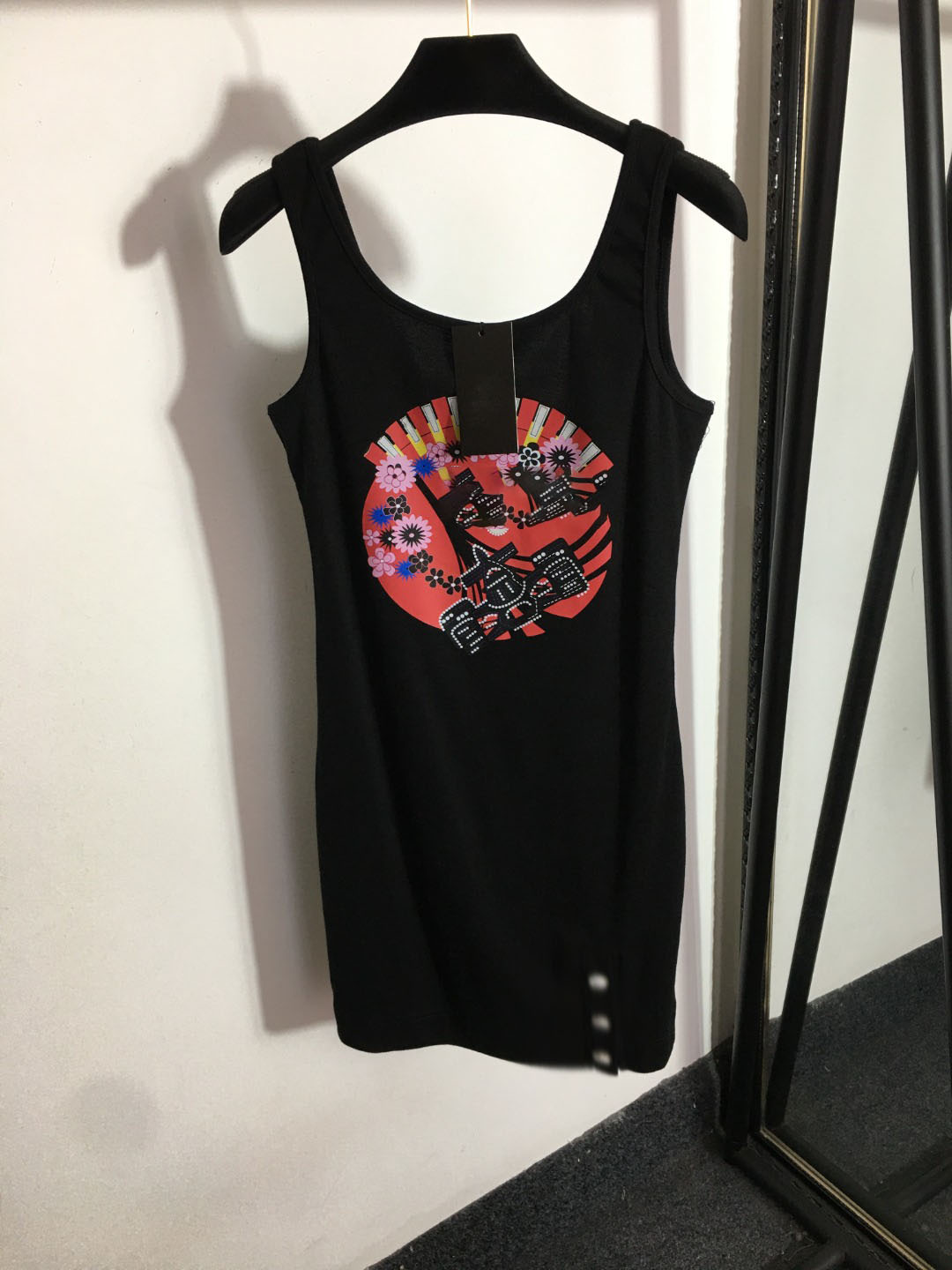 

412 2023 Runway Dress Spring Summer Dress Brand Same Style Empire Crew Neck Sleeveless White Black Womens Dress Fashion 20231388