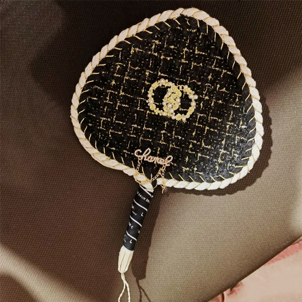 

Channel COCO Handmade Mini palm leaf Fan Pure natural Classic pattern embroidery Limited Edition Collectable Photography props Luxury Classical Friend Gift