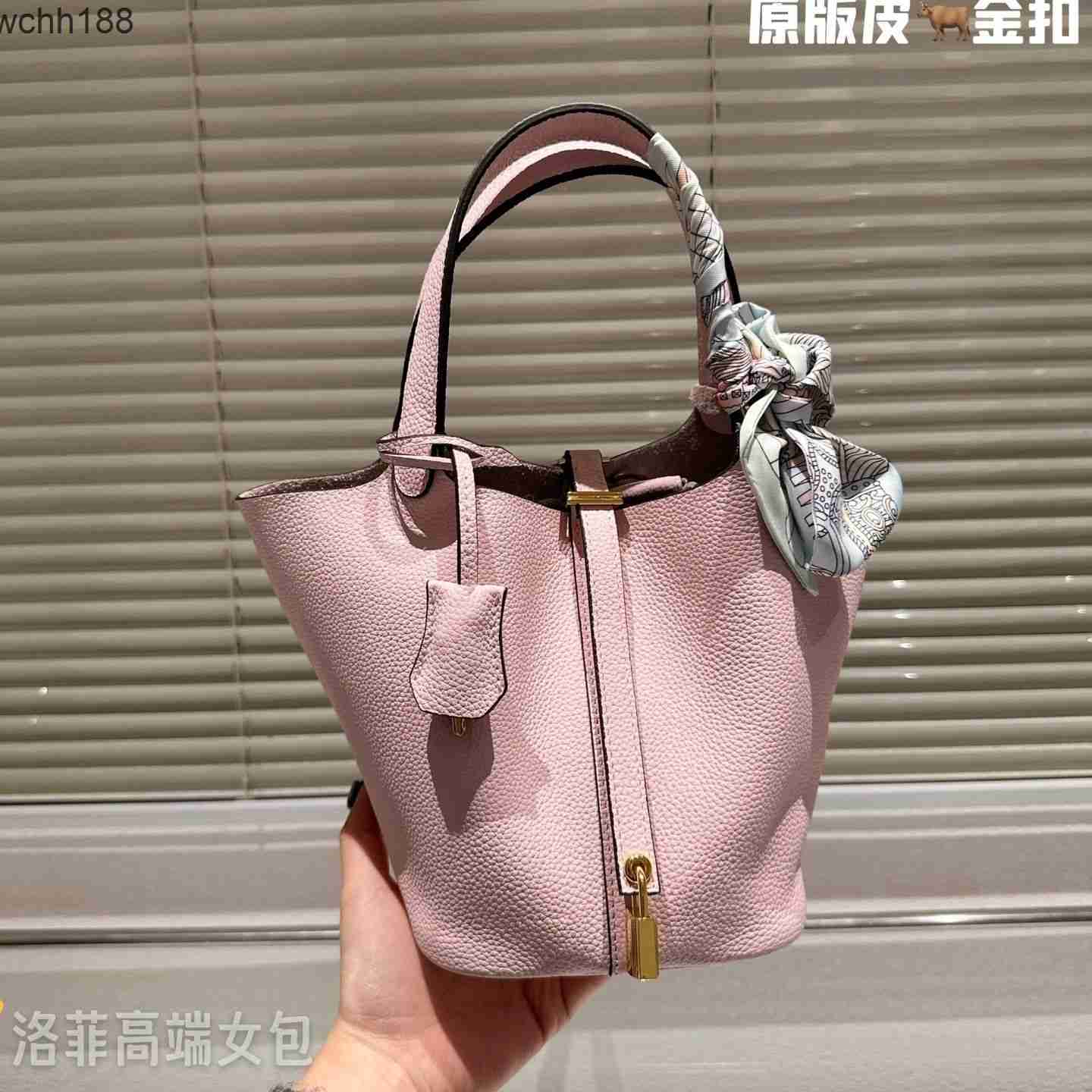 

Designer Tote Picotin Bags Locks Bag Basket Top Layer Cowhide Women's Leather Bucket Lightweight 2023 High Handbag 18cm 1czu, Black (gold buckle)