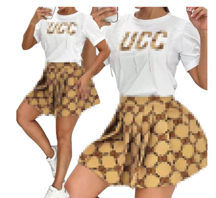 

New Fashion Casual High Quality Two Piece Luxury G Letter Printing T-shirt Temperament Bead Chain Pleated Skirt Set, 02