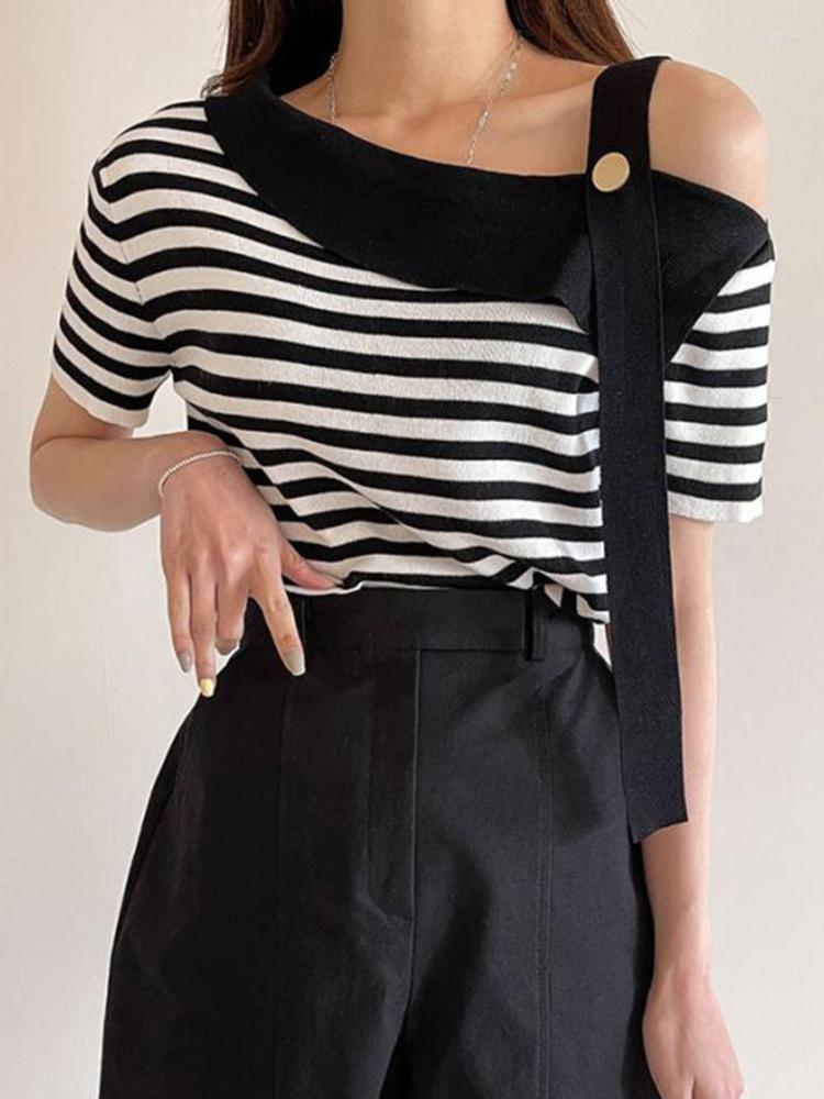 

Women's T Shirts Women Irregular Off Shoulder Contrast Stripe Knit T-shirt Chic Button Short Sleeve Knited Shirt 2023 Summer Tide Top H103, Beige