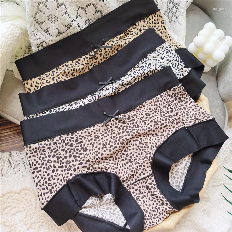 

Women's Panties Ice Silk Leopard Print Traceless Sexy Women's Underwear Mid Waist Breathable Soft Cotton Crotch Seamless Briefs Lingerie, Black dots