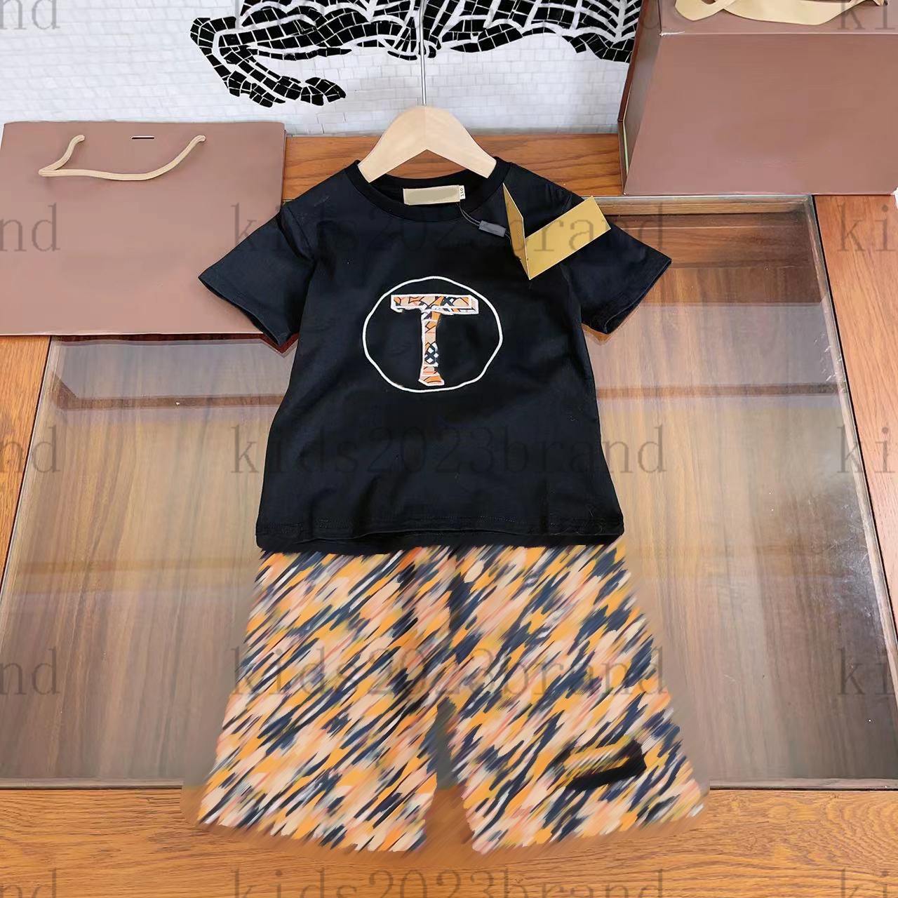 

tide brand boys t shirts sets black t-shirts with beach shorts two pieces sets designer summer children sports sets classic bbr design fashion kids trackuits, 1#
