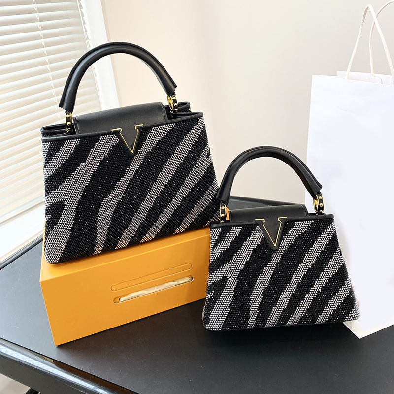 

Women Handbag Designer Shoulder Bags Luxurys Designers Capucines Handbags Crossbody Wallet Clutch Womens Backpack with box, 20*13cm