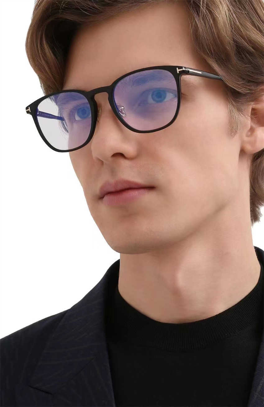 

Men's and Women's Plate Black Full TOM Eyeglass Frame FT5700-B