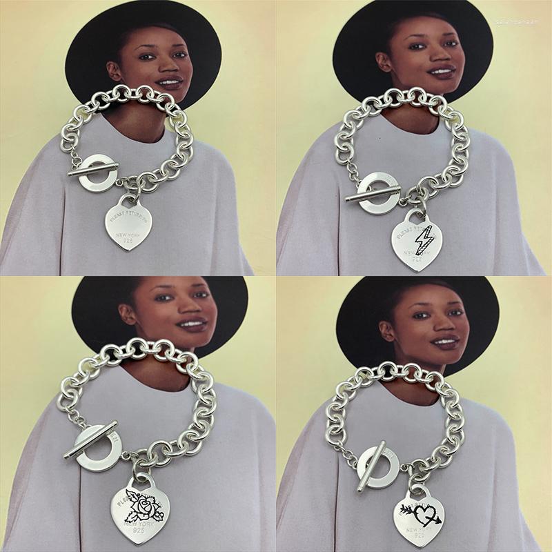 

Charm Bracelets Classic Fashion Heart Pendant Circle Buckle Bracelet Original High Quality Logo Delicate Woman Holiday Party Jewelry Gif
