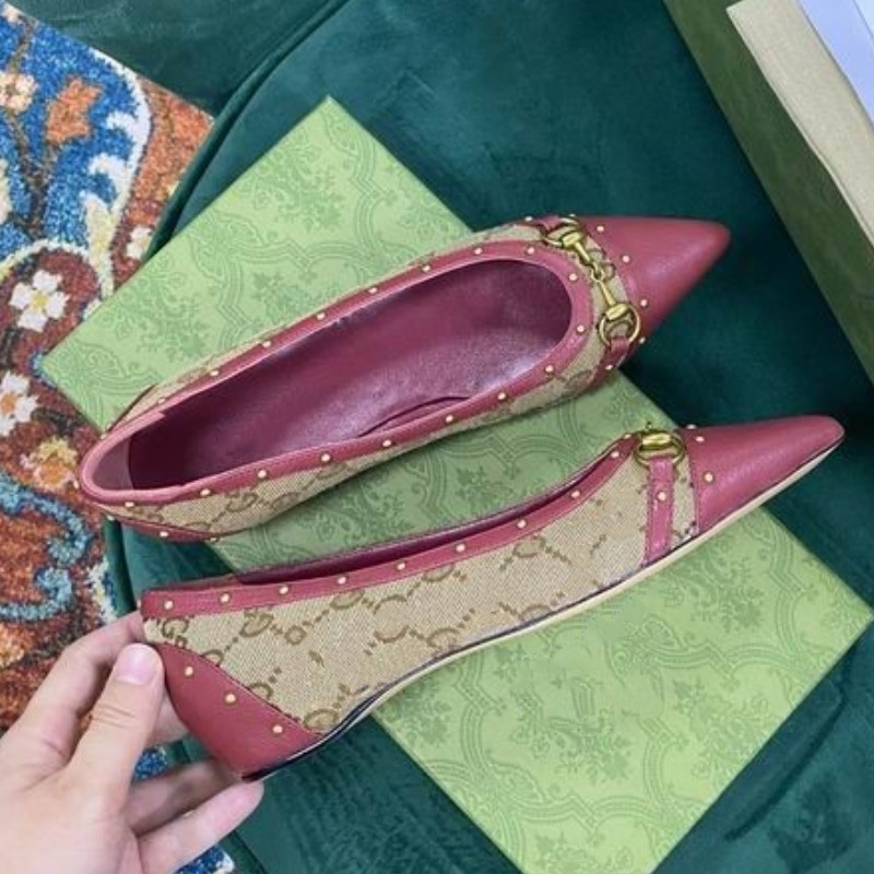 

Low-heeled women's shoesHigh-end quality sandalsDesigner fashion and versatileHot-selling stylesConvenient and comfortableExplosive high-heeled shoes