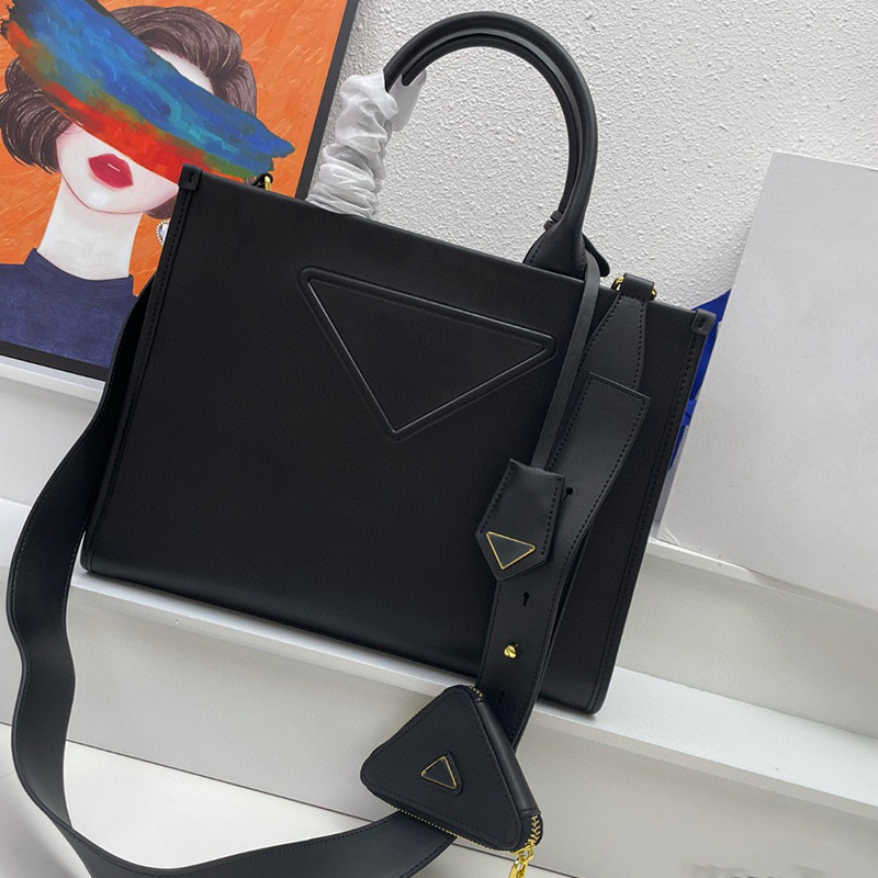 

High-quality Designer Bag Mens and womens Portable Shoulder Bag Vintage Leather Handbag Temperament Purse Card Bag 1BA270, Black