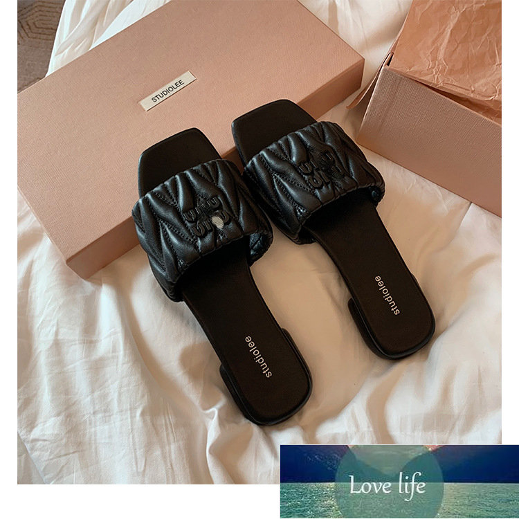 

American Fashion Non-Slip Square Head Letter Flat for Outdoors Slippers Women's Leather Summer New