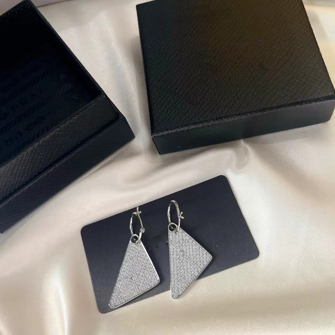 

Earring Designer Charm Fashion Atmosphere Earrings Women's Earrings Party Birthday Wedding Jewelry