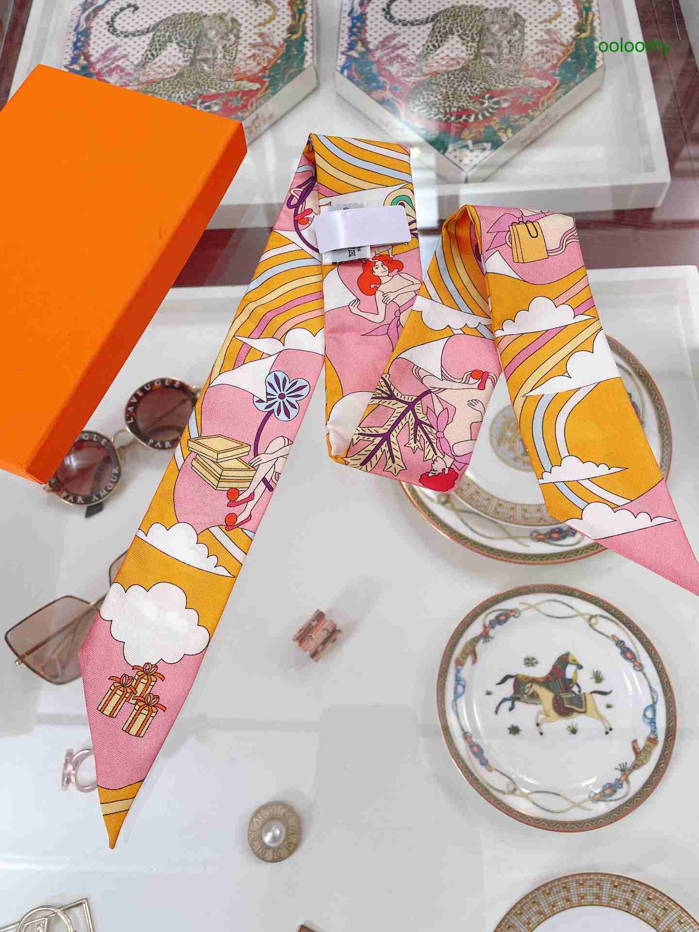 

Hemres Designer Cravat Round Dot Key White Binding Silk Ribbon Double-sided Scarf 100% Mulberry High-end Real Female 8119