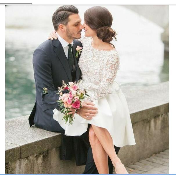 

2023 Modest A Line Wedding Dresses Long Sleeves Lace Sheer Crew Neck Appliques Vestios De Novia Bridal Gowns Princess Beach wedding dress Short Knee Length, White