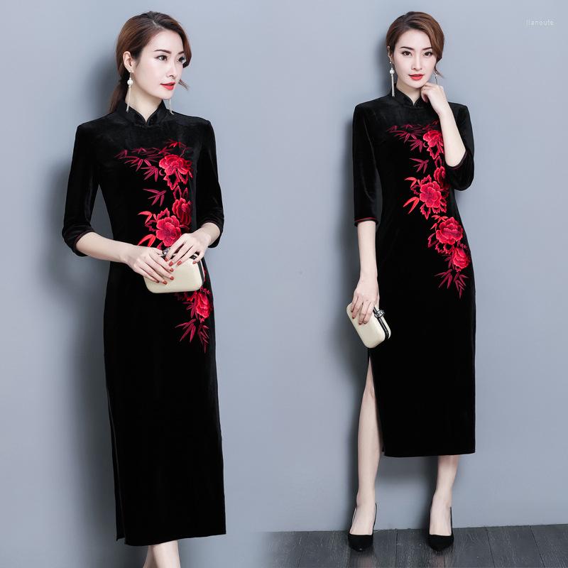 

Ethnic Clothing Chinese Traditional Dress Black Cheongsam Qipao Embroidery Velour Evening Ao Dai Vietnam Feast Sexy Oriental TA1250