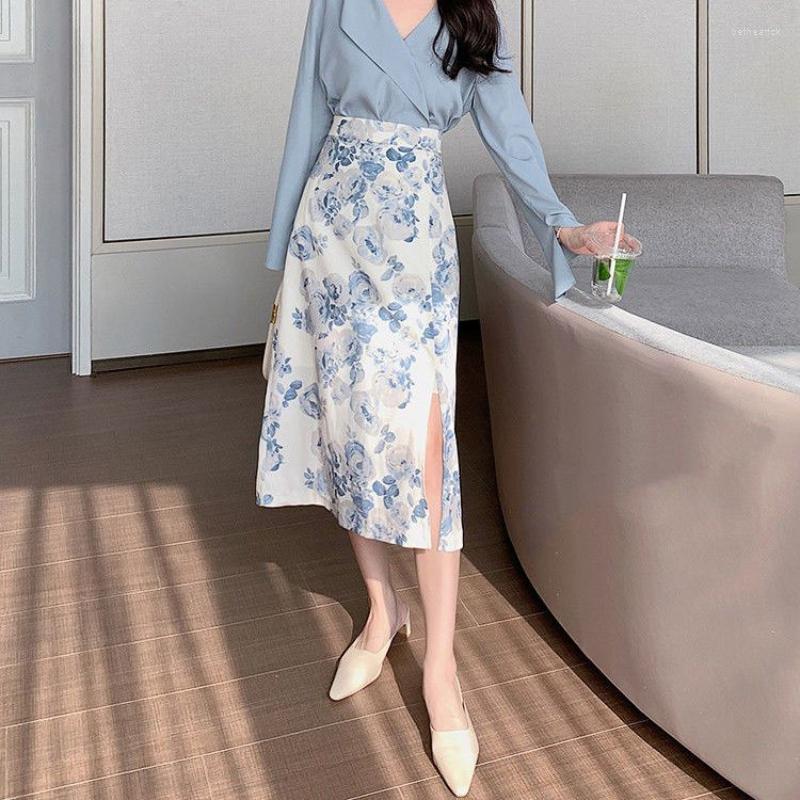 

Skirts 2023 Summer Elegant Blue Fragmented Blossom Half-length Skirt Painting Medium Length Wrapped Hip Split A-line Mid, Creamy-white