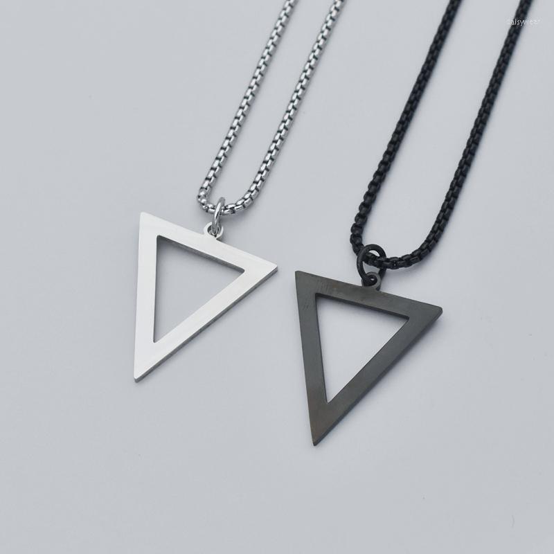 

Pendant Necklaces Fashion Hollow Triangle Necklace Men Simple Stainless Steel Box Chain For Jewelry Gift