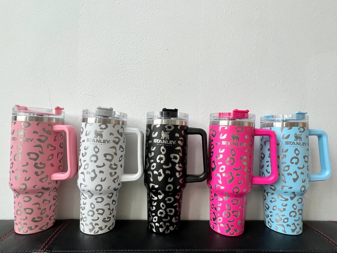 

Leopard stanley With Logo quencher 40oz Pink tumblers With Handle Insulated Mugs With Lids and Straws Stainless Steel Coffee Tumbler Termos Cups, Multi-color