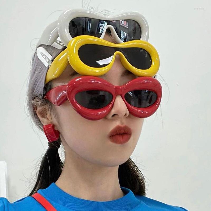 

Sunglasses 2023 Trend Futuristic Style Y2K Women Designer Classic Geometry Sun Glasses Men Vintage Punk Shades