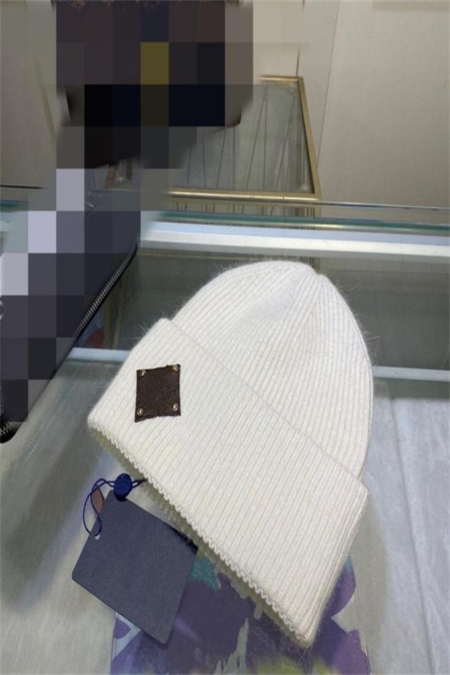 

2022 Top Skull Caps Fashion Knitted Beanie Cap Good Texture Cool Hat for Man Woman 8 Colors2830289, White
