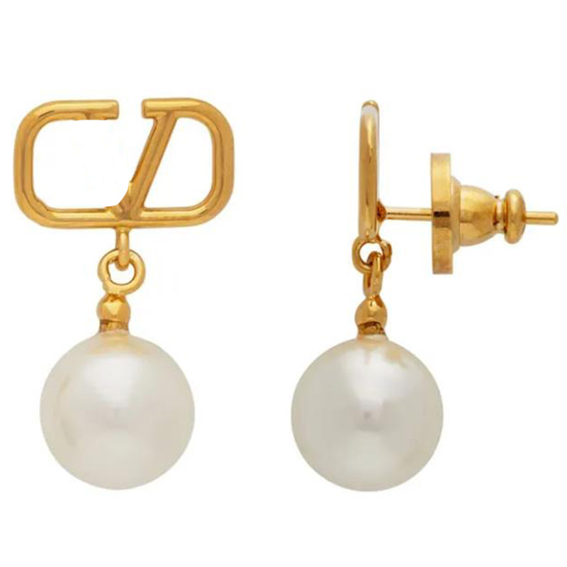 

Luxury Jewelry Woman earrings New Vintage Letter pearl earings Simple classic Ear studs Fashion Style stud Wedding Gifts D2305081S