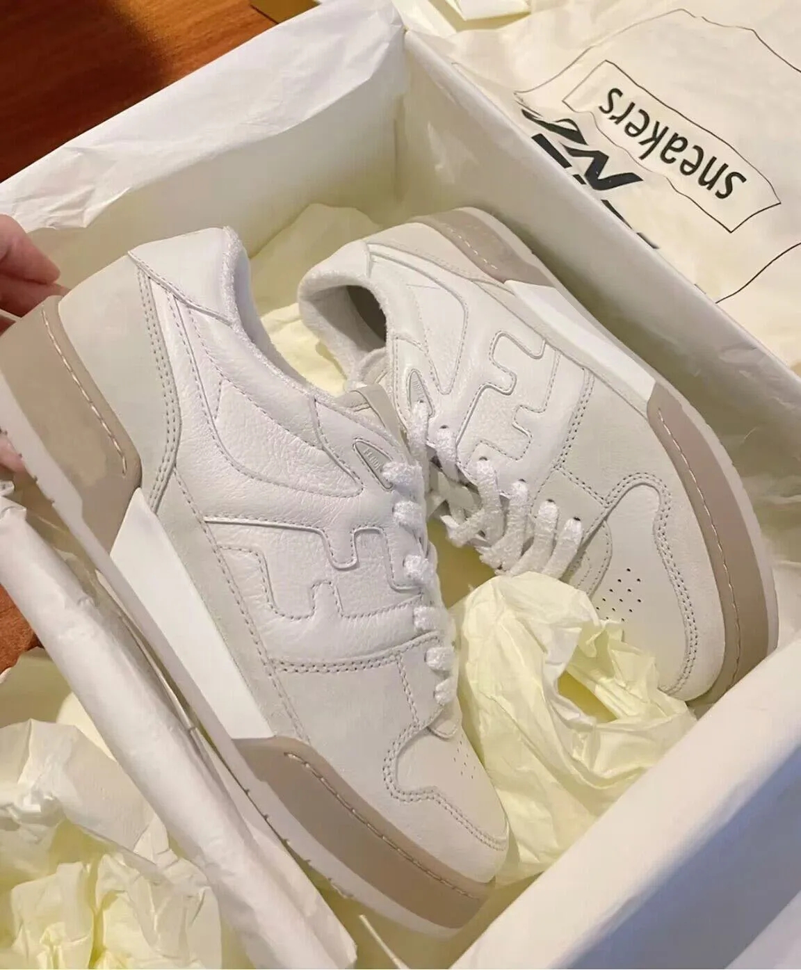 

Top Brand Low Top Match Sneakers Shoes Men Rubber Sole Suede & Leather Trainers Logo-embossed Side Comfort Skateboard Walking EU38-46.BOX