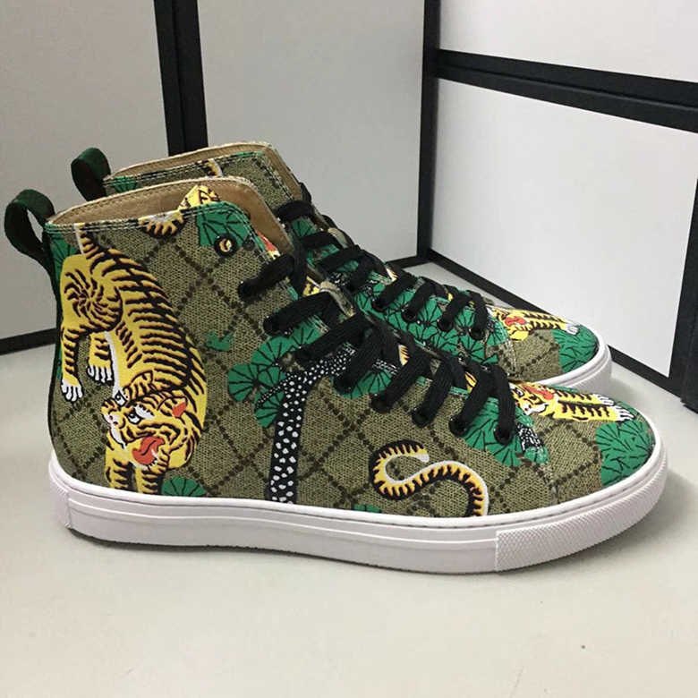 

Designer Mens Sports Shoes Running High Top Sneakers Casual Training Women Tiger Dragon Snake Winter Boots With Box NO6, Printed/flowers/green