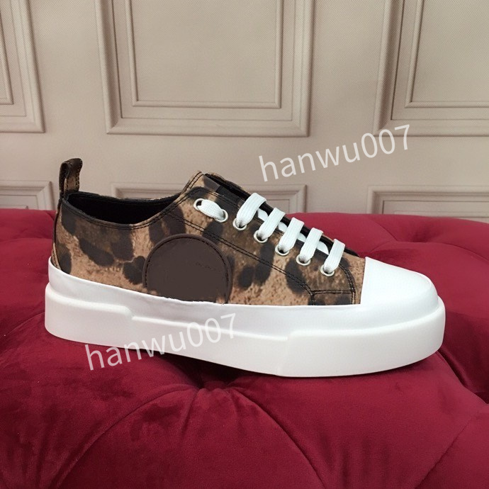 

Mens Brand Designer Shoes Runner Suede Leather Low-cut Shoes Black Slip-on Casual Shoes outdoor sports sneakers2023, 09