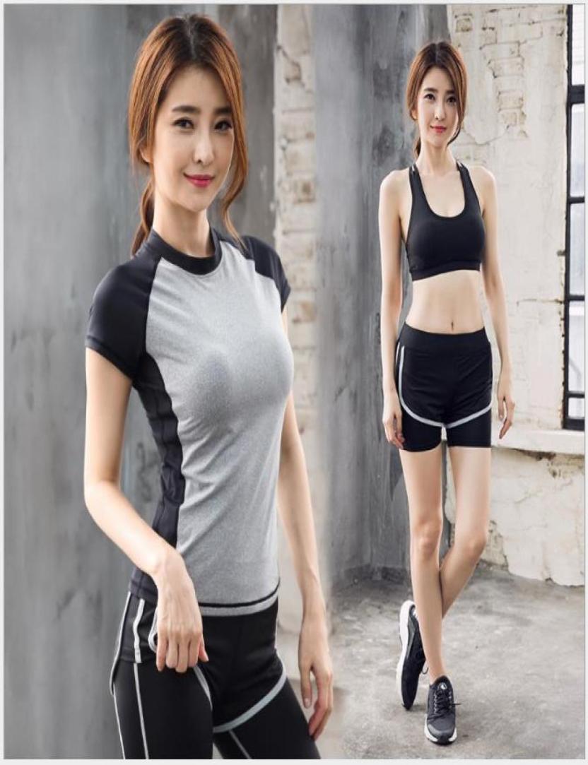 

Yoga Suit Women039s Running Apparel Slim Fitness Apparel Four Suit Quickdrying vest and trousers1395797, Red