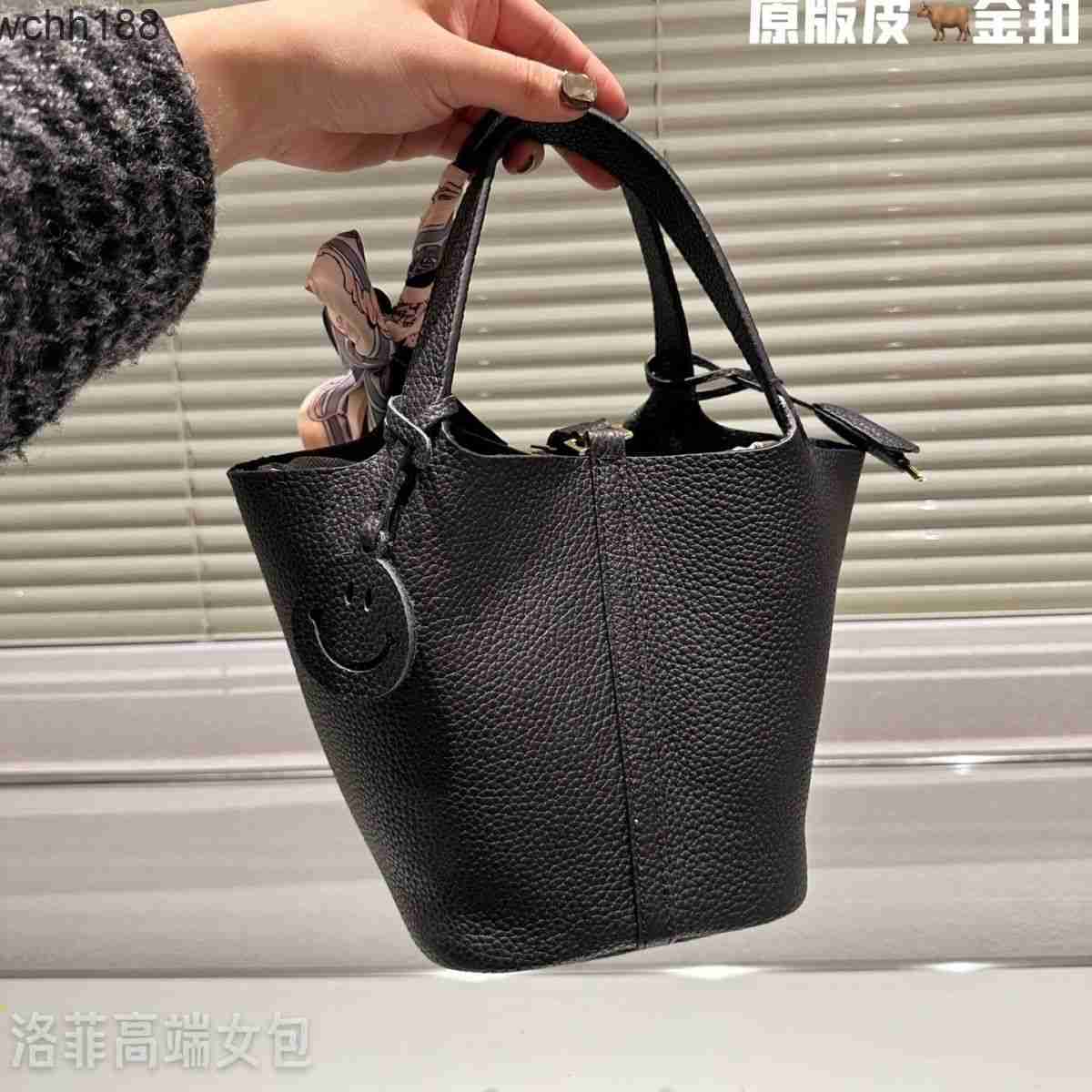 

2023 Designer Tote Picotin Bags Locks Bag Basket Top Layer Cowhide Women's Leather Bucket Lightweight High Handbag 18cm, Gold brown (silver buckle)