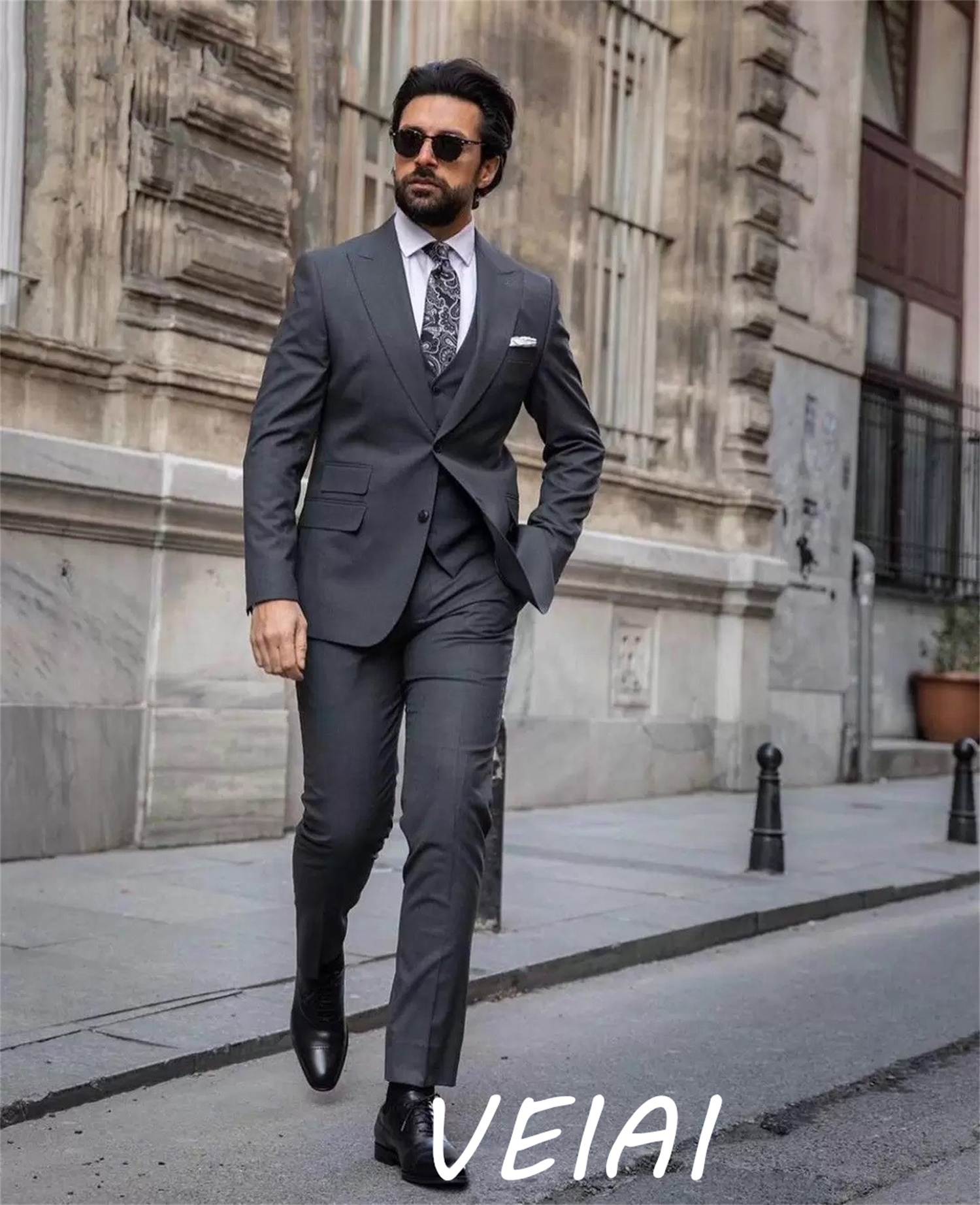 

Men's Suits Blazers Dark Grey Men Suits 3 Pieces Peaked Lapel Single Breasted Business Office Wear Blazer Tuxedos Groom Wedding Suit CoatVestPant 230509, Picture style5