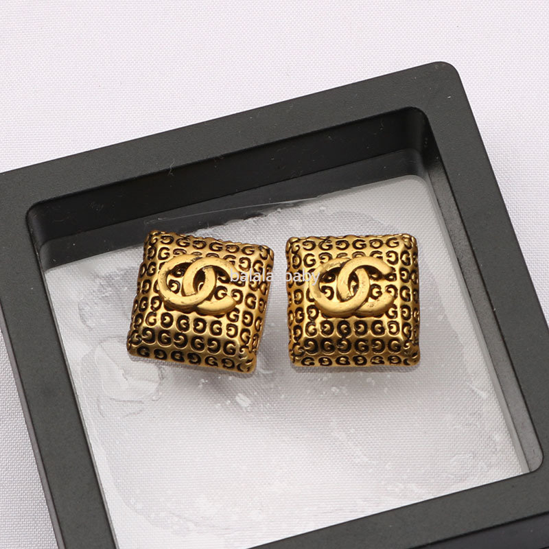 

Luxury Stud Earring Designer Earrings Letters Jewelry Woman 18k Plated Diamond Crystal Rhinestones Pearls Wedding Gifts Accessories Classic