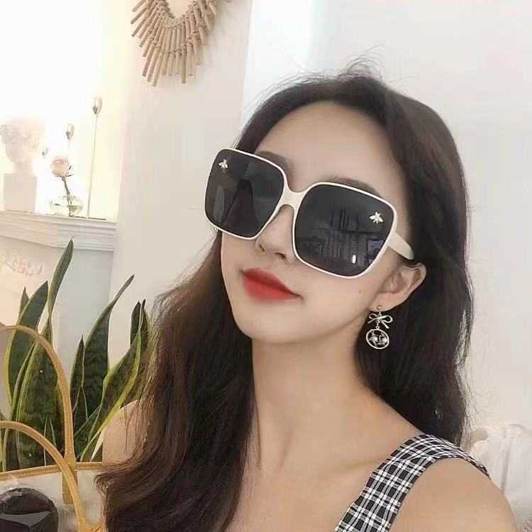 

New Square Bee Fashion Large Frame Women's Sunglasses Mountain Climbing Tourism Glasses