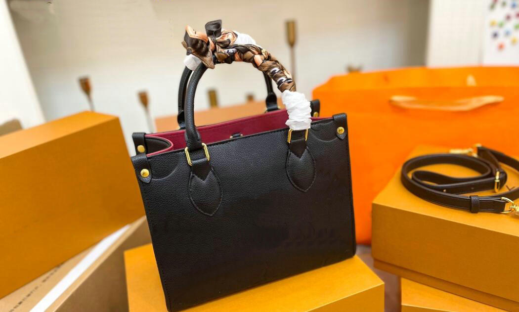 

Designer Shoulder Bags Women Totes Handbags Embossed Flower ONTHEGO Womens Shopping handbag Tote Shoulders Female backpack, Black embossing