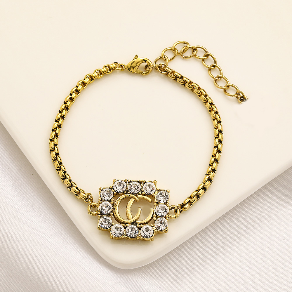 

Luxury jewelry Retro Bracelet Female charm bracelet Fashion jewelry Stainless Steel Chain jewelry Gold plated diamond designer custom bracelet