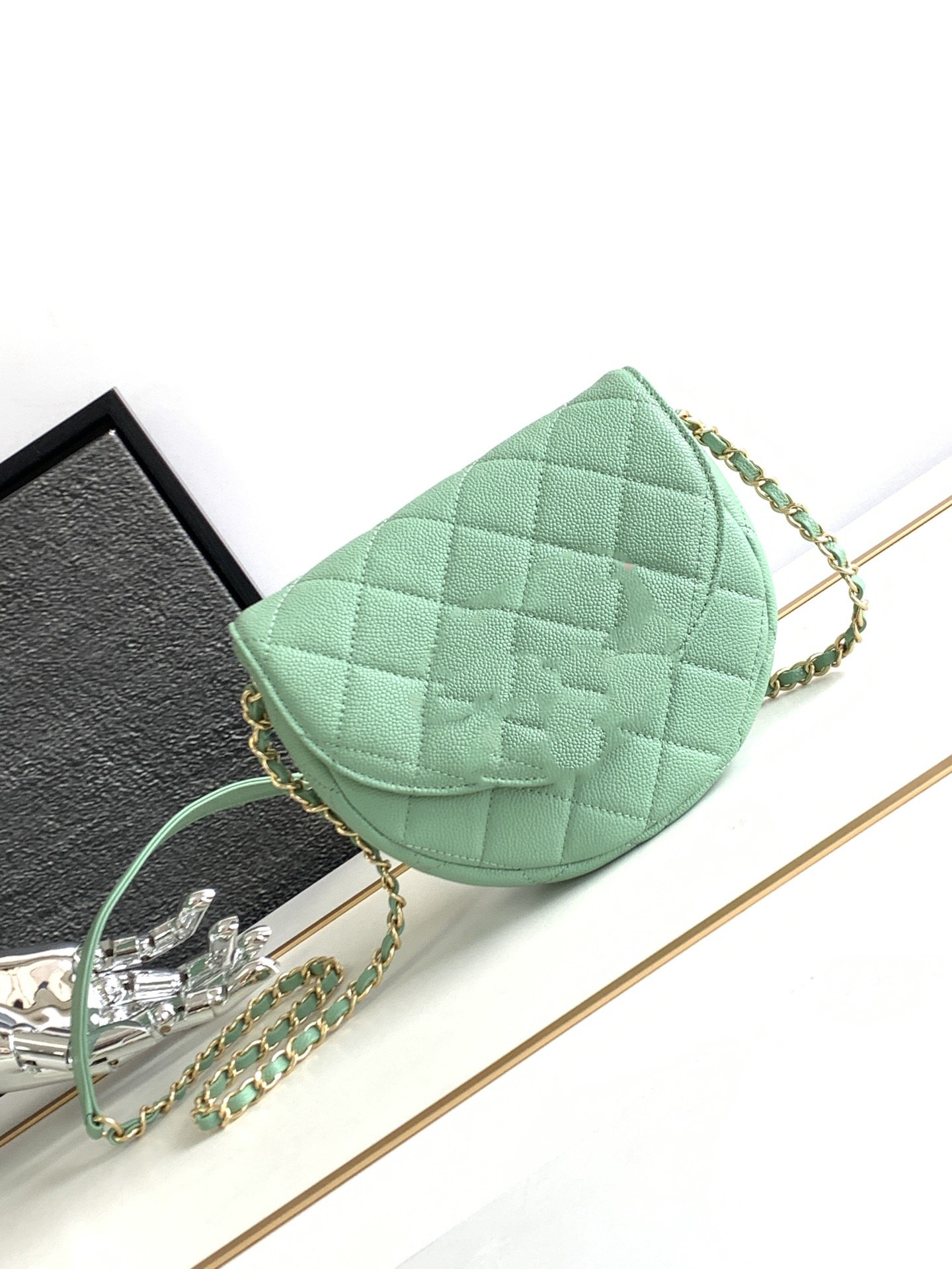 

2023 new fashion casual women's bag Chain check flap single shoulder crossbody bag